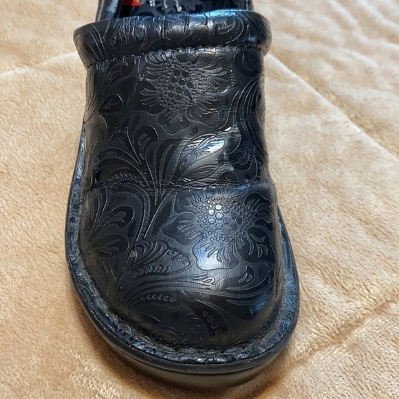 B. O. C. Born Concept Black Shoes - Picture 12 of 14